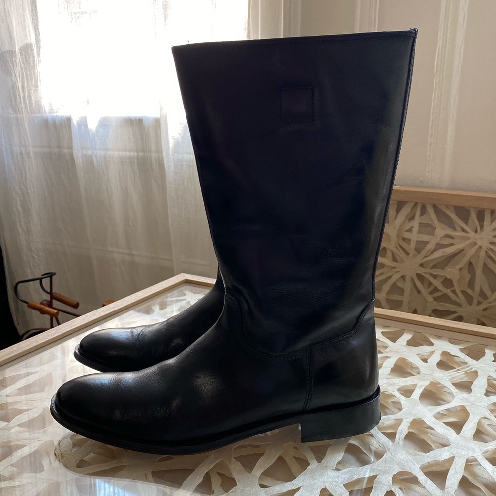 The men’s New York store Bloomingdale’s Boots.